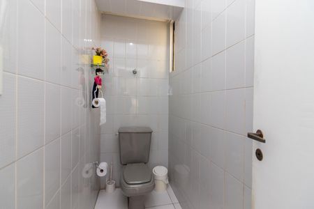 Apartamento à venda com 140m², 3 quartos e 3 vagas Apartamento à venda com 140m², 3 quartos e 3 vagasLavabo
