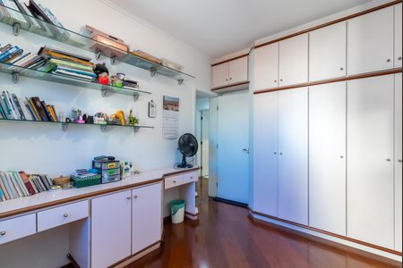 Apartamento à venda com 140m², 3 quartos e 3 vagas Apartamento à venda com 140m², 3 quartos e 3 vagasQuarto 3