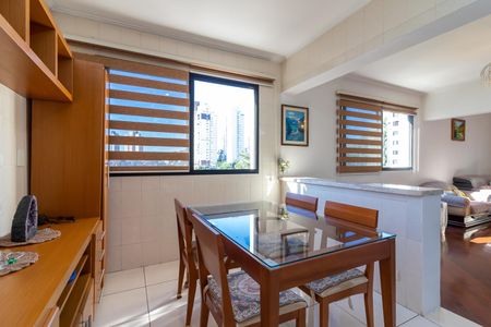 Apartamento à venda com 140m², 3 quartos e 3 vagas Apartamento à venda com 140m², 3 quartos e 3 vagasSala de Jantar
