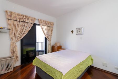 Apartamento à venda com 140m², 3 quartos e 3 vagas Apartamento à venda com 140m², 3 quartos e 3 vagasSuíte
