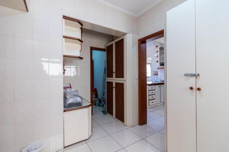 Apartamento à venda com 140m², 3 quartos e 3 vagas Apartamento à venda com 140m², 3 quartos e 3 vagasÁrea de Serviço