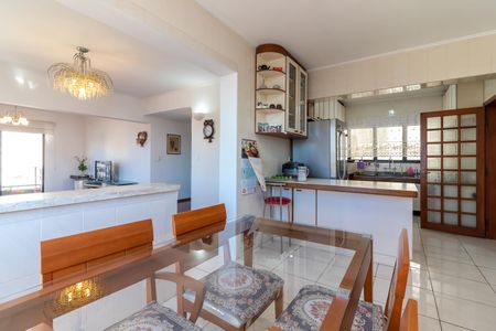 Apartamento à venda com 140m², 3 quartos e 3 vagas Apartamento à venda com 140m², 3 quartos e 3 vagasSala de Jantar