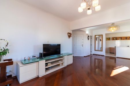 Apartamento à venda com 140m², 3 quartos e 3 vagas Apartamento à venda com 140m², 3 quartos e 3 vagasSala de Estar
