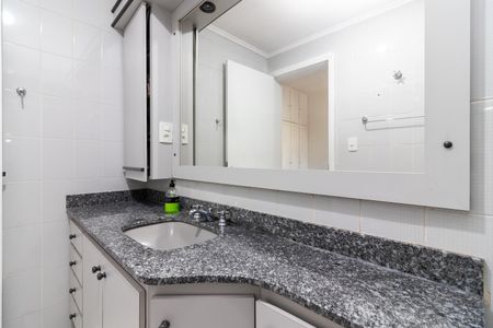 Apartamento à venda com 140m², 3 quartos e 3 vagas Apartamento à venda com 140m², 3 quartos e 3 vagasBanheiro da Suíte