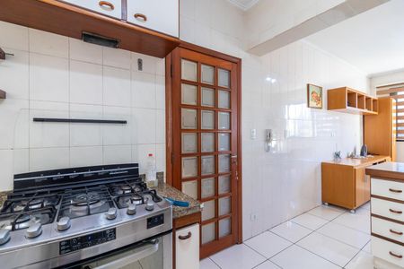 Apartamento à venda com 140m², 3 quartos e 3 vagas Apartamento à venda com 140m², 3 quartos e 3 vagasCozinha