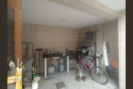 Casa à venda com 238m², 2 quartos e 3 vagas
