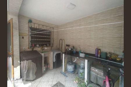 Casa à venda com 238m², 2 quartos e 3 vagas