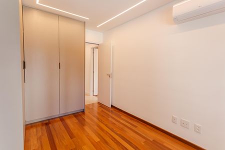 Apartamento para alugar com 72m², 2 quartos e 2 vagas Apartamento para alugar com 72m², 2 quartos e 2 vagasSuíte 1