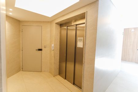 Apartamento para alugar com 72m², 2 quartos e 2 vagas Apartamento para alugar com 72m², 2 quartos e 2 vagasHall de entrada