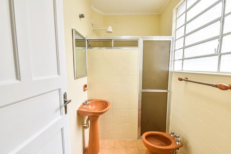 Casa à venda com 80m², 2 quartos e sem vaga Casa à venda com 80m², 2 quartos e sem vagaBanheiro