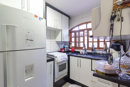 Casa à venda com 120m², 3 quartos e 2 vagas Casa à venda com 120m², 3 quartos e 2 vagasCozinha