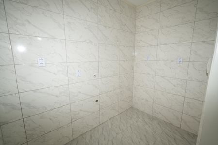 Cozinha de apartamento à venda com 1 quarto, 33m² em Vila Ipiranga, Porto Alegre