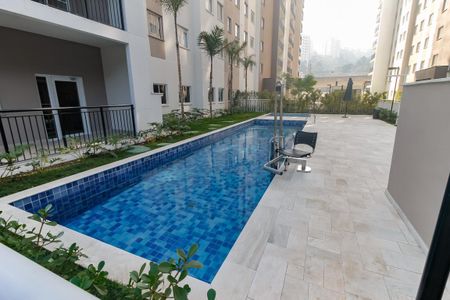 Apartamento para alugar com 33m², 2 quartos e sem vaga Apartamento para alugar com 33m², 2 quartos e sem vagaÁrea comum - Piscina