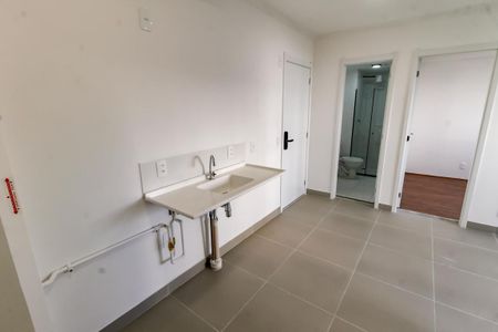 Apartamento para alugar com 33m², 2 quartos e sem vaga Apartamento para alugar com 33m², 2 quartos e sem vagaCozinha e Área de Serviço
