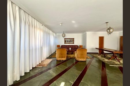 Apartamento para alugar com 200m², 3 quartos e 1 vagaSala