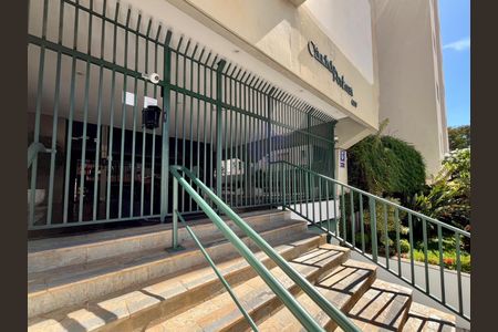 Apartamento para alugar com 200m², 3 quartos e 1 vagaFachada e portaria