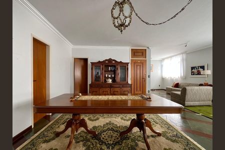 Apartamento para alugar com 200m², 3 quartos e 1 vagaSala