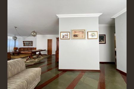Apartamento para alugar com 200m², 3 quartos e 1 vagaSala