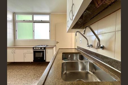 Apartamento para alugar com 200m², 3 quartos e 1 vagaCozinha