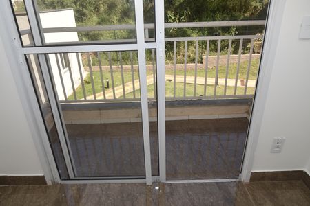 Apartamento para alugar com 47m², 2 quartos e sem vagaSacada
