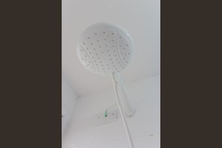 Apartamento para alugar com 59m², 2 quartos e 1 vagaDetalhe do banheiro