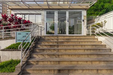 Apartamento à venda com 52m², 2 quartos e 1 vaga Apartamento à venda com 52m², 2 quartos e 1 vagaFachada