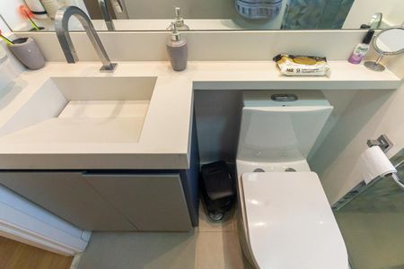Apartamento à venda com 52m², 2 quartos e 1 vaga Apartamento à venda com 52m², 2 quartos e 1 vagaBanheiro