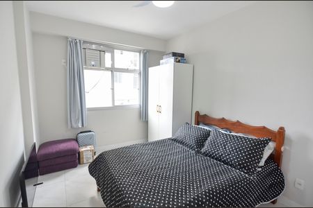 Quarto de apartamento à venda com 1 quarto, 51m² em Grajaú, Rio de Janeiro