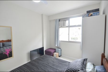 Quarto de apartamento à venda com 1 quarto, 51m² em Grajaú, Rio de Janeiro