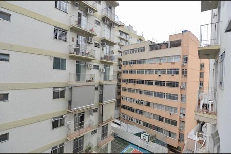 Apartamento à venda com 51m², 1 quarto e 1 vaga Apartamento à venda com 51m², 1 quarto e 1 vagaSala