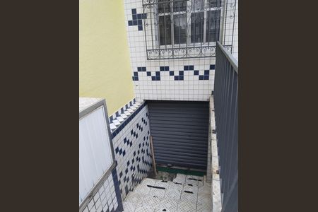 Casa à venda com 170m², 3 quartos e 1 vaga Casa à venda com 170m², 3 quartos e 1 vagaVaranda