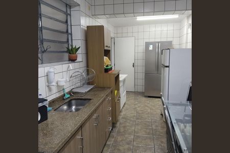 Casa à venda com 170m², 3 quartos e 1 vaga Casa à venda com 170m², 3 quartos e 1 vagaCozinha