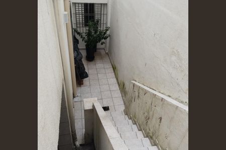 Casa à venda com 170m², 3 quartos e 1 vaga Casa à venda com 170m², 3 quartos e 1 vagaVaranda