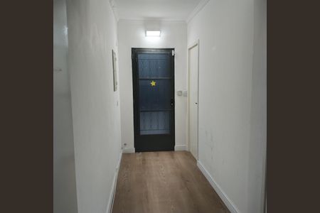 Casa à venda com 170m², 3 quartos e 1 vaga Casa à venda com 170m², 3 quartos e 1 vagaCorredor