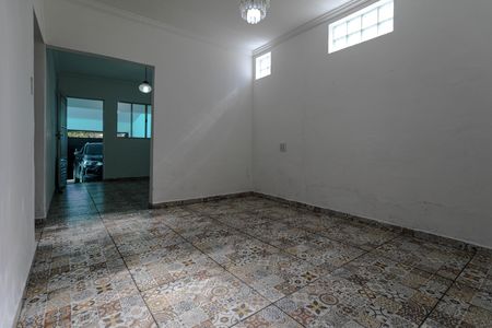 Sala de casa para alugar com 2 quartos, 110m² em Loteamento Municipal Bras Cubas, Mogi das Cruzes