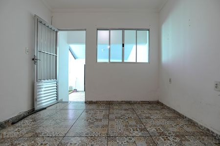 Sala de casa para alugar com 2 quartos, 110m² em Loteamento Municipal Bras Cubas, Mogi das Cruzes
