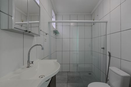 Casa para alugar com 110m², 2 quartos e 1 vagaBanheiro - Quarto 1 - Suíte