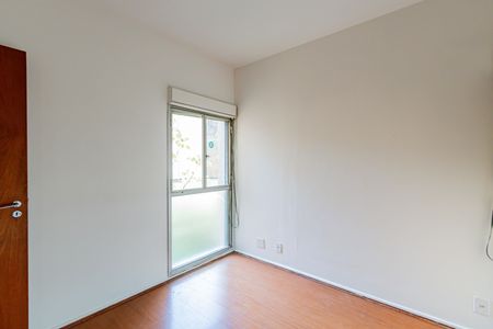 Apartamento à venda com 96m², 3 quartos e 2 vagas Apartamento à venda com 96m², 3 quartos e 2 vagasQuarto 01