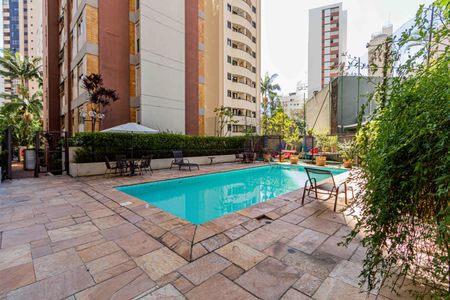 Apartamento à venda com 96m², 3 quartos e 2 vagas Apartamento à venda com 96m², 3 quartos e 2 vagasÁrea comum - Piscina