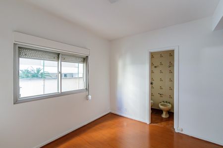 Apartamento à venda com 96m², 3 quartos e 2 vagas Apartamento à venda com 96m², 3 quartos e 2 vagasSuite