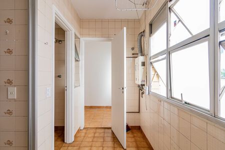 Apartamento à venda com 96m², 3 quartos e 2 vagas Apartamento à venda com 96m², 3 quartos e 2 vagasLavanderia