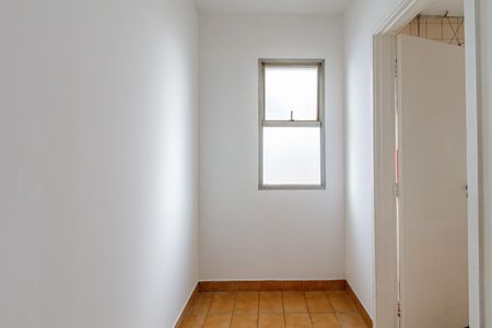 Apartamento à venda com 96m², 3 quartos e 2 vagas Apartamento à venda com 96m², 3 quartos e 2 vagasQuarto de serviço