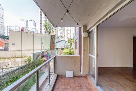 Apartamento à venda com 96m², 3 quartos e 2 vagas Apartamento à venda com 96m², 3 quartos e 2 vagasVaranda