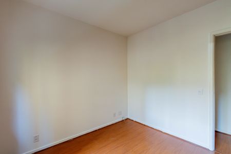 Apartamento à venda com 96m², 3 quartos e 2 vagas Apartamento à venda com 96m², 3 quartos e 2 vagasQuarto 02