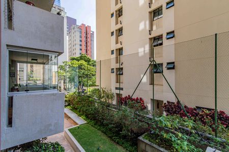 Apartamento à venda com 96m², 3 quartos e 2 vagas Apartamento à venda com 96m², 3 quartos e 2 vagasVaranda