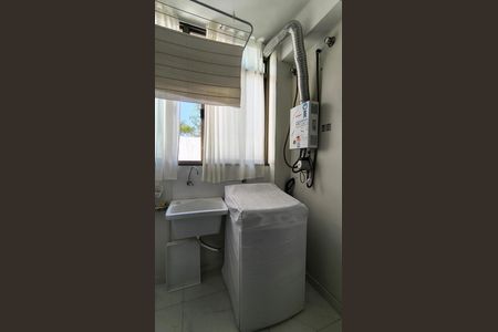 Apartamento à venda com 145m², 4 quartos e 2 vagas Apartamento à venda com 145m², 4 quartos e 2 vagasCozinha e Área de Serviço