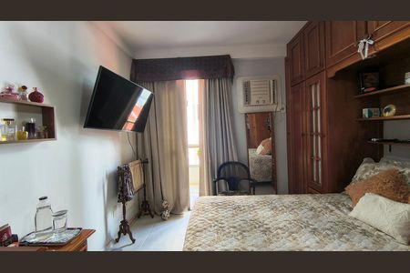 Apartamento à venda com 145m², 4 quartos e 2 vagas Apartamento à venda com 145m², 4 quartos e 2 vagasSuíte 1