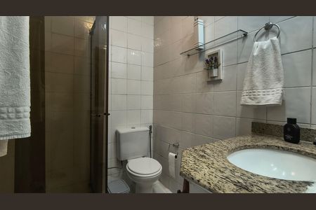 Apartamento à venda com 145m², 4 quartos e 2 vagas Apartamento à venda com 145m², 4 quartos e 2 vagasBanheiro Social