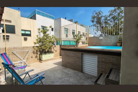 Apartamento à venda com 145m², 4 quartos e 2 vagas Apartamento à venda com 145m², 4 quartos e 2 vagasCobertura