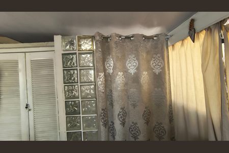 Apartamento à venda com 145m², 4 quartos e 2 vagas Apartamento à venda com 145m², 4 quartos e 2 vagasChuveiro
